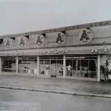 Alcune inedite foto d�epoca ci mostrano lo stand, la cui insegna ogni anno cambiava grafica (qui una foto del 1955)